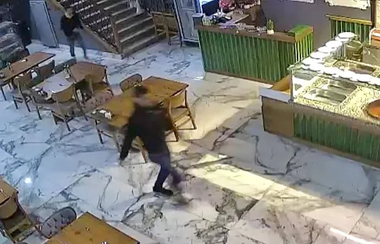 Elazığ'da deprem anı kameraya yansıdı