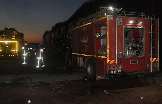 Elazığ'da fabrika yangını söndürüldü