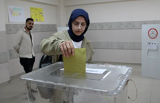 Elazığ'da oy kullanma işlemleri başladı