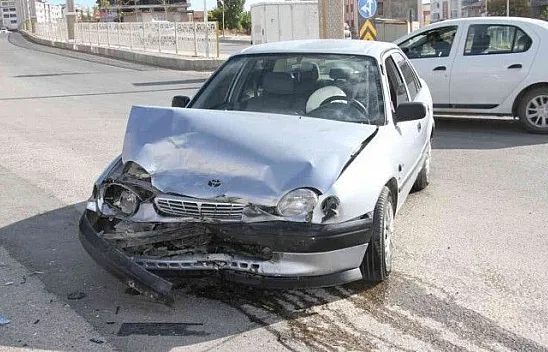 Ulukent Caddesi'nde trafik kazası