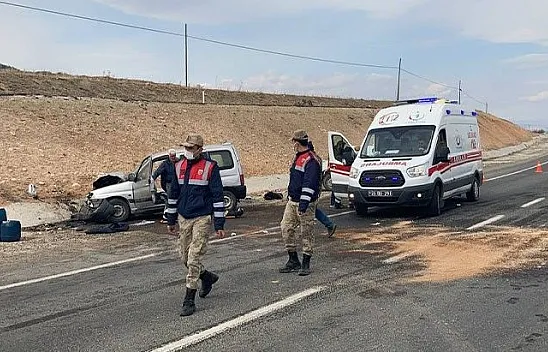 Elazığ'da trafik kazası: 4'ü çocuk 8 yaralı