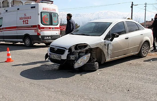 Elazığ'da trafik kazası! Yaralılar var