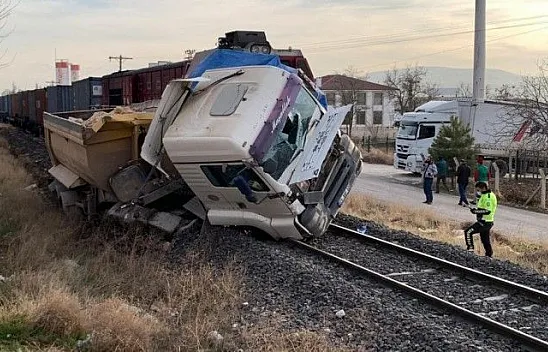 Elazığ'da tren kazası! Çok sayıda yaralı var