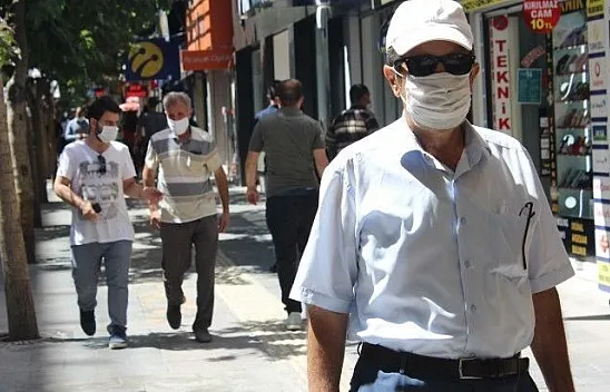 Elazığ'da vaka sayıları artınca herkes maske takmaya başladı
