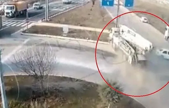 Elazığ'daki feci kaza anı kamerada