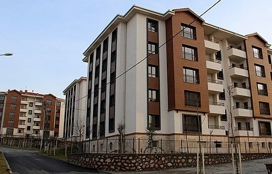 Elazığ depreminin birinci yılı dolmadan birçok aile yeni evlerine girdi