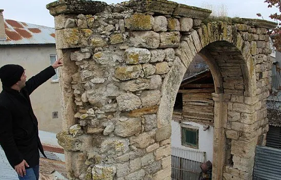 Asırlık konak yok olma tehlikesi yaşıyor