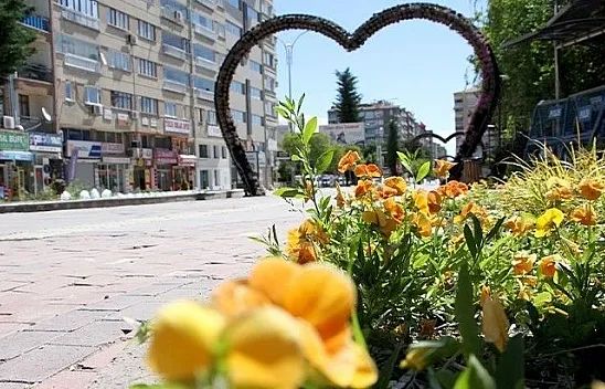 Elazığ sokağa çıkma kısıtlamasıyla sessizliğe büründü