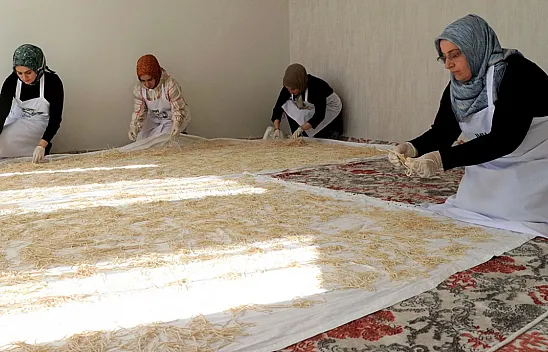 Elazığlı kadınların ihtiyaç sahiplerine hummalı hazırlığı