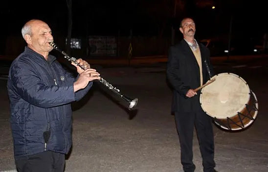 Elazığlılar sahura manilerle uyandı