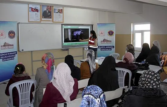 En İyi Narkotik Polisi Anne' Projesi