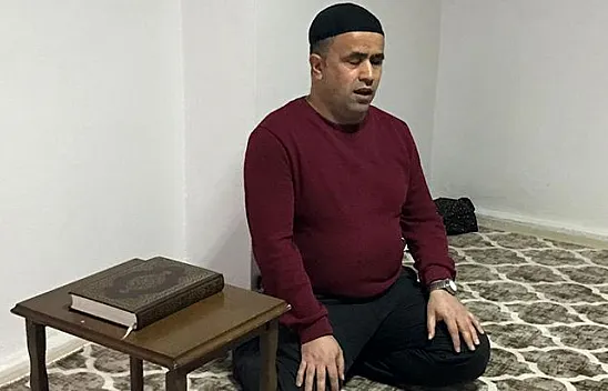 Engelini aştı, teypten dinlediği ayetlerle hafız oldu