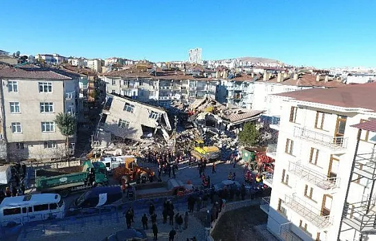 Enkaz alanı havadan görüntülendi