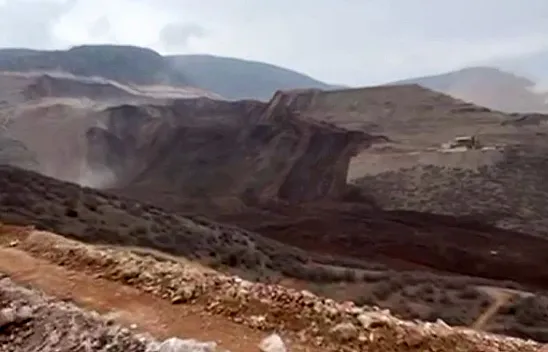 Erzincan'da toprak kayması!