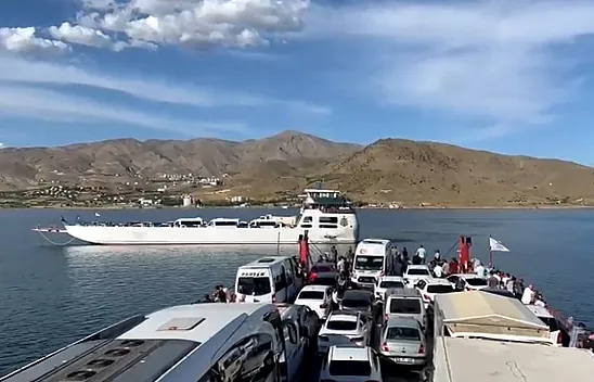 Feribotta şok olay!