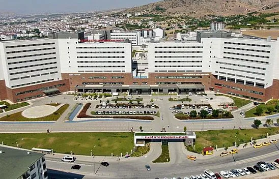 Fethi Sekin Şehir Hastanesi, bir yılda 1 milyondan fazla hasta ağırladı