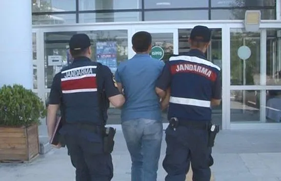 FETÖ'den hapis cezası alan şüpheli yakalanıp tutuklandı