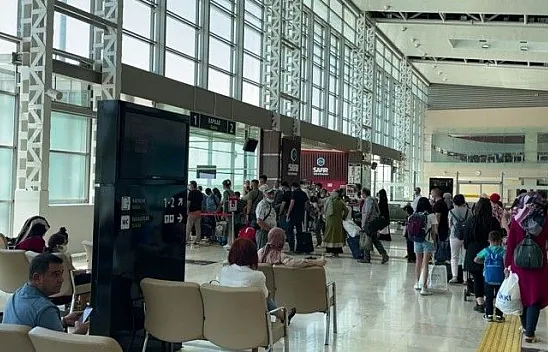 Gecikmeler aktarmalı yolcuları zora sokuyor