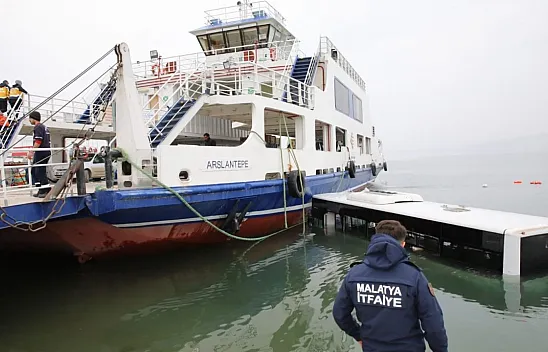 Göle uçan yolcu otobüsünde can pazarı