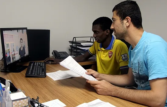 Filistinli ve Somalili gençler, cuntacılara tepkisini klipte anlattı