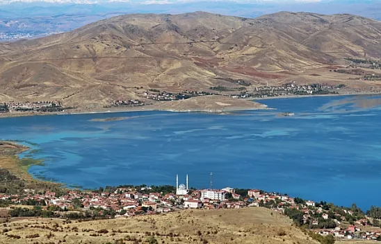 Hazar Gölü için 'yeniden' mavi bayrak girişimi