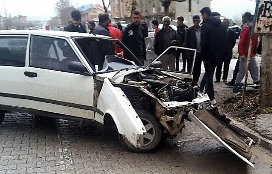 Kazada yaralanan sürücü hayatını kaybetti