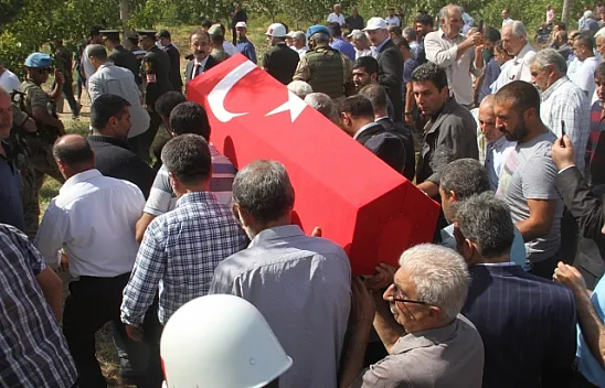 Elazığlı şehit son yolculuğuna uğurlandı