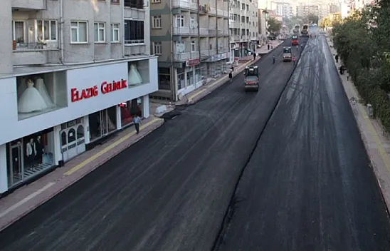 6 şeride çıkarılan cadde de sona gelindi