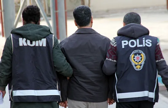 23 doktor ve eczacı FETÖ'den gözaltında