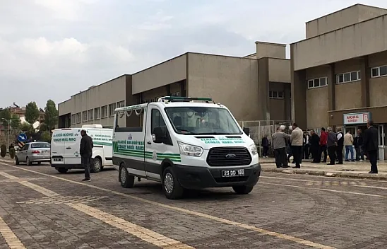 Hastanenin kafeteryasından atlayan şahıs öldü