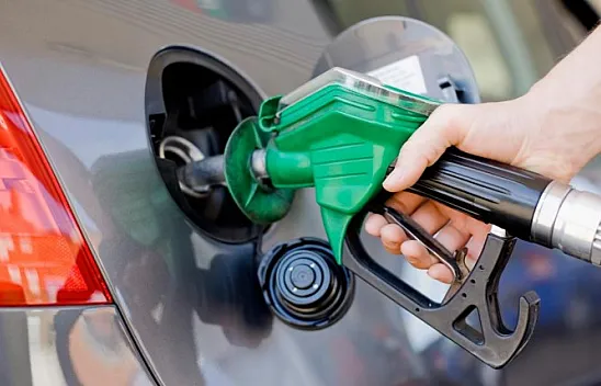 Benzin fiyatlarında indirim