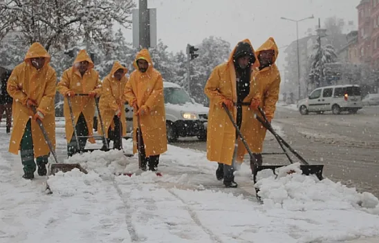 Kar temizleme çalışmaları başladı