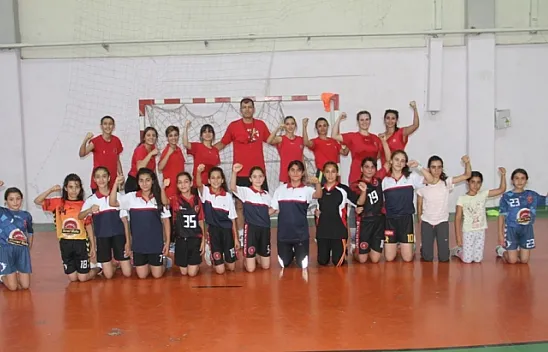 Doğu'nun görünmeyen yıldızları