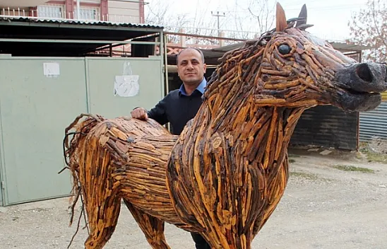 Doğa sevgisi önce sanatçı sonra şair yaptı