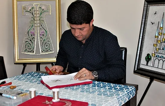 Sergide görerek başladığı Filografi'nin ustası oldu