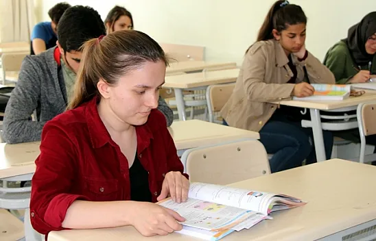 'Sınavda aşırı beklenti stresi arttırır'