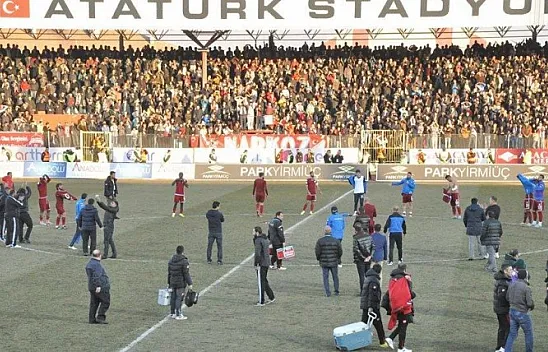 Elazığsporlu futbolculardan eylem