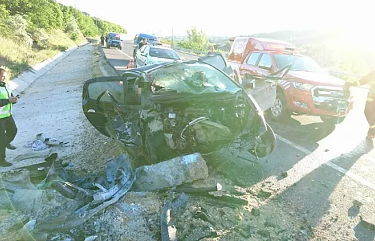 Acı haber! Elazığlı AK Partili gençler kaza yaptı