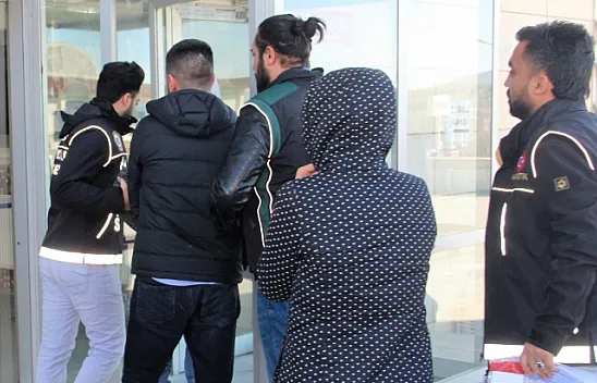 İç çamaşırından yüzlerce uyuşturucu hap çıktı