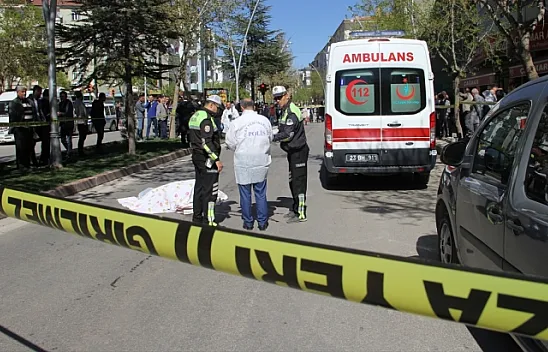 Elazığ'da feci kaza: 2 ölü
