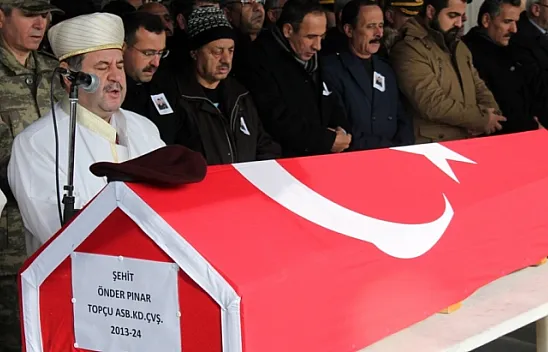 Elazığlı şehit son yolculuğuna bordo beresiyle uğurlandı