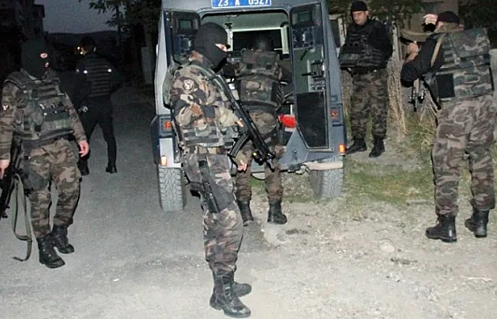 Elazığ'da şafak operasyonu: 13 göz altı