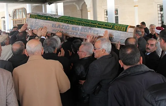 Emekli öğretmen son yolculuğuna uğurlandı