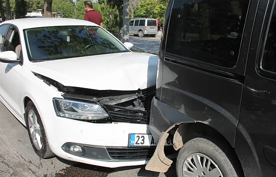 Zübeyde Hanım Caddesi'nde zincirleme kaza