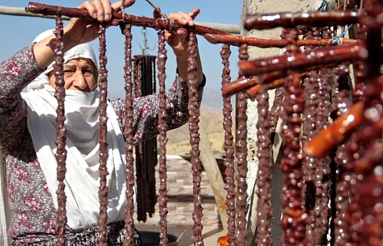 Köylülerin zorlu 'orcik' mesaisi