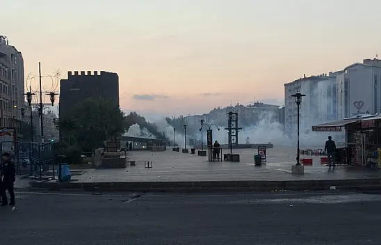 Diyarbakır'daki olayda Elazığlı polis şehit oldu