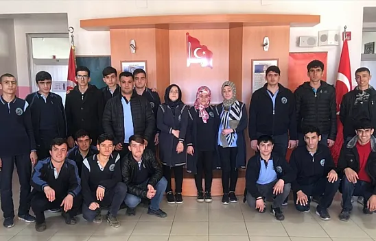 İşitme engelli öğrencilerden Çanakkale şehitleri için duygulandıran klip