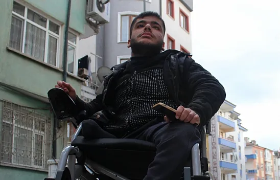 Engelini aşan Okan'ın bir günü