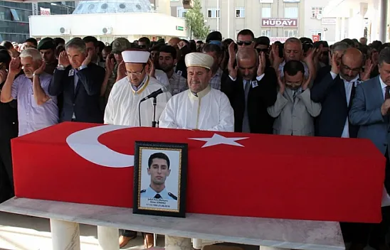 Şehit özel harekatçı son yolculuğuna uğurlandı