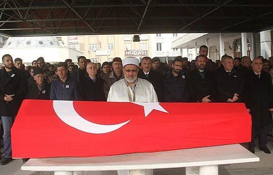 Hayatını kaybeden polis memuru son yolculuğuna uğurlandı